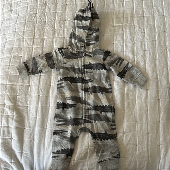 8 Piece Assorted Baby boy long sleeve clothes (013) - Picture 8 of 14